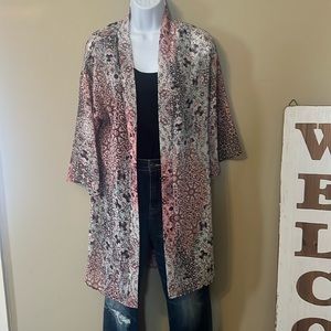 Wallflower brand. Beautiful printed kimono. Women’s size medium. Like new